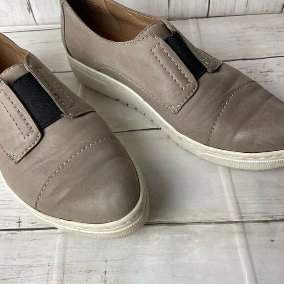 Biala Lea Burnished Leather Minimalist Slip On Sneakers Sz 36 US 6 Pointed Toe - Picture 4 of 9